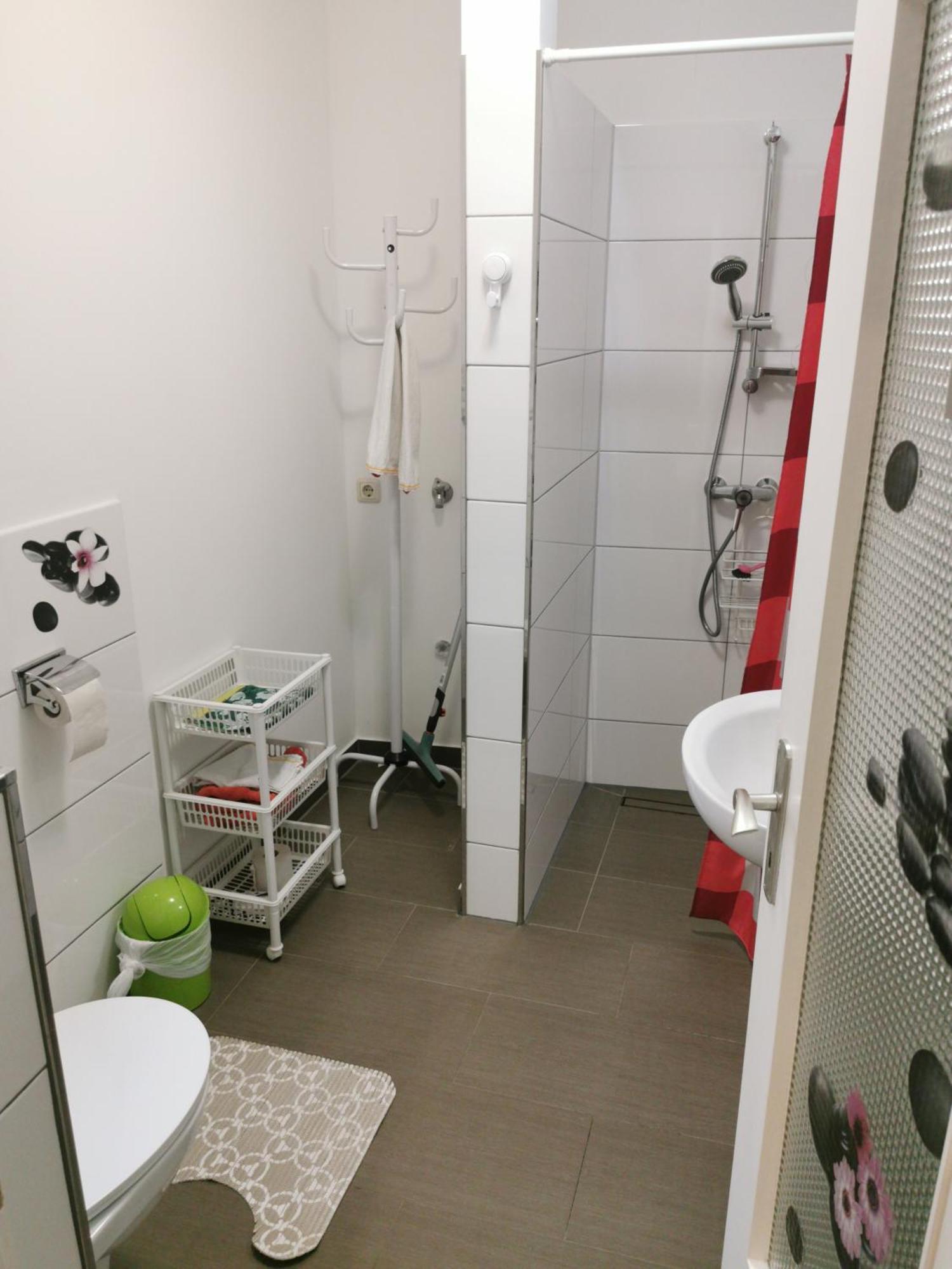 Zimmervermietung Lannik Hotel Хилдесхайм Екстериор снимка
